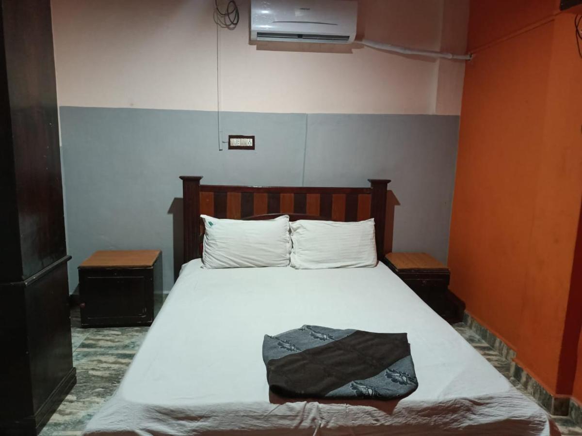 Nila Lodge Ottappalam ภายนอก รูปภาพ